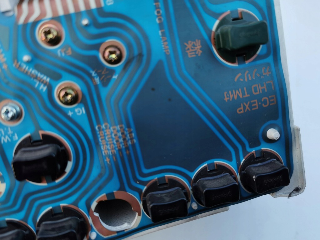 фото №10, Mitsubishi space runner 1.8b mb898241 лічильник zega