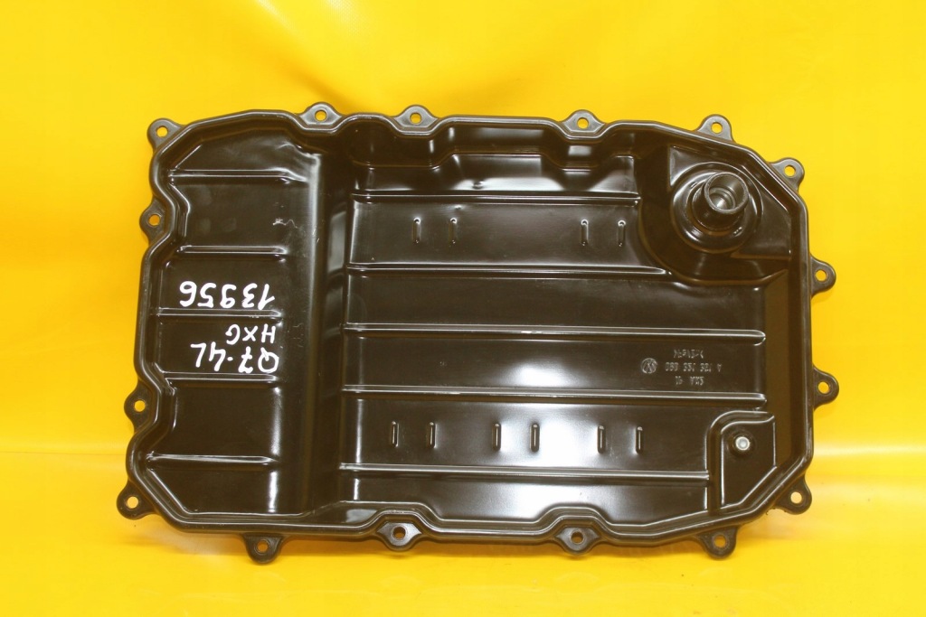 Поддон масляная коробки hxg audi q7 4l vw touareg 09d321361a Недорого