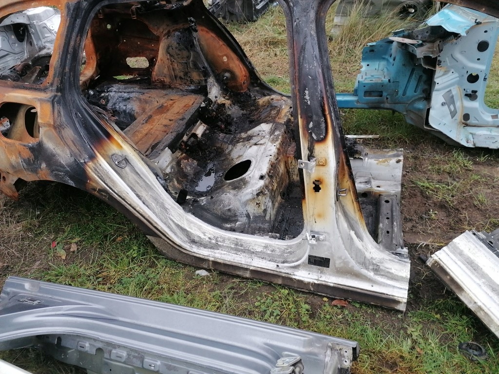 фото №1, Skoda octavia iv порог блок двигателя правый четверть