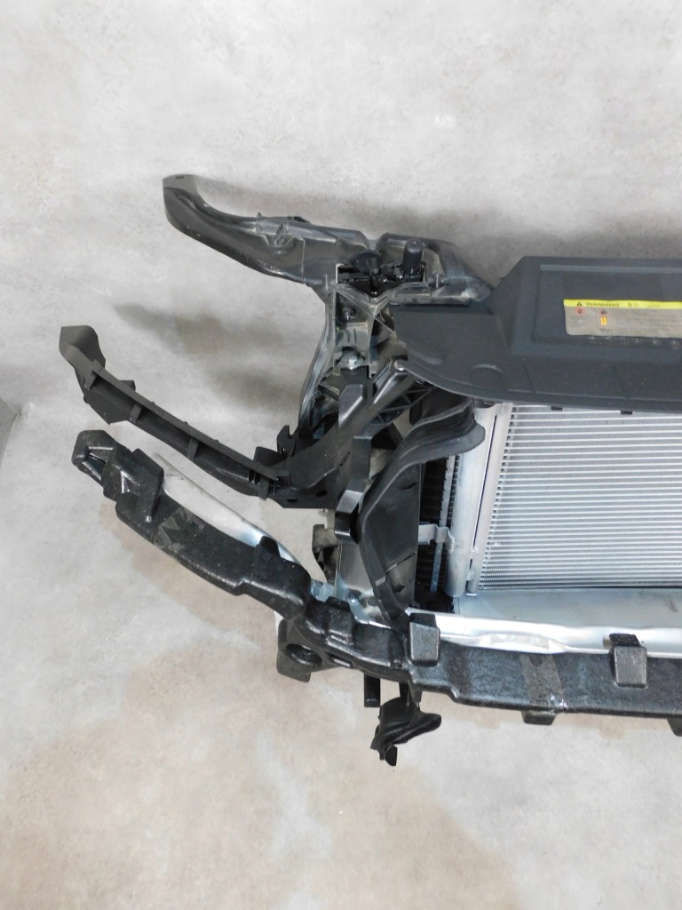 Audi q5 80a усилитель ремень перед радиатор балка вентилятор Киев