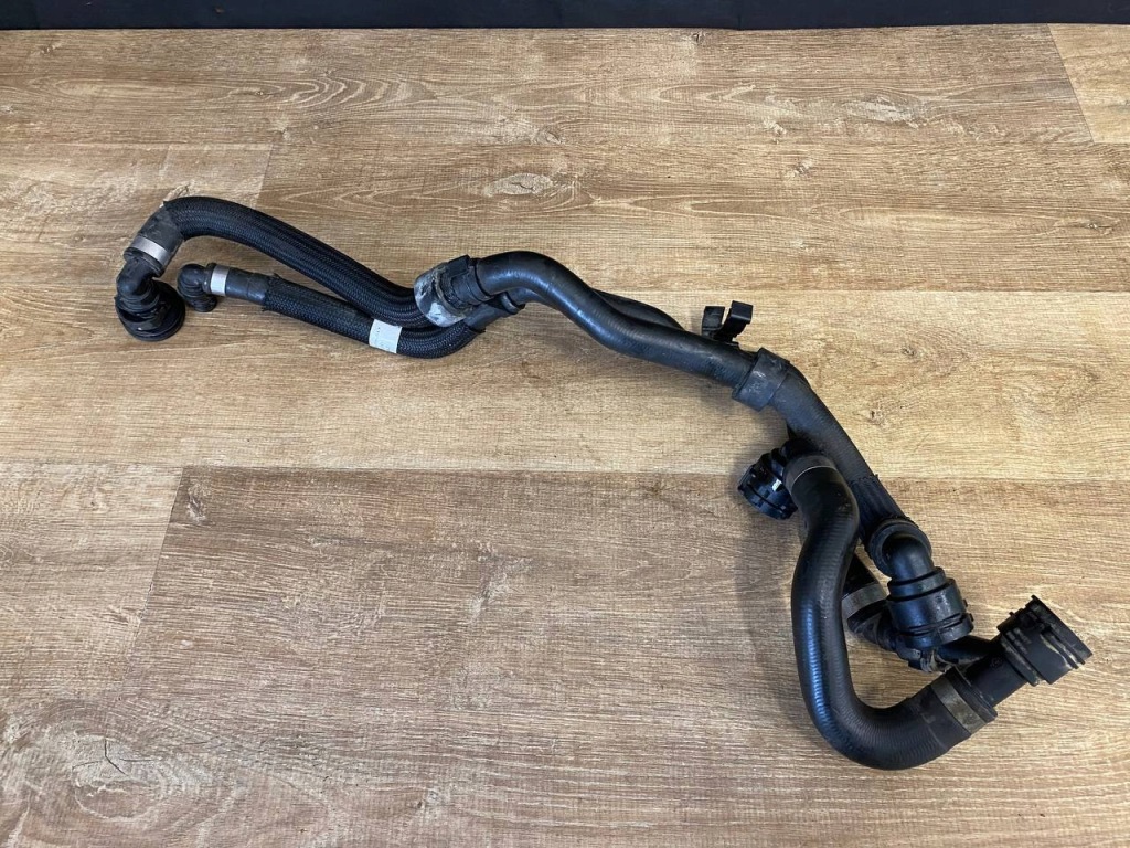 фото №1, Шланг труба wody land rover evoque l551 оригинальный номер k8d2-18k579-ad