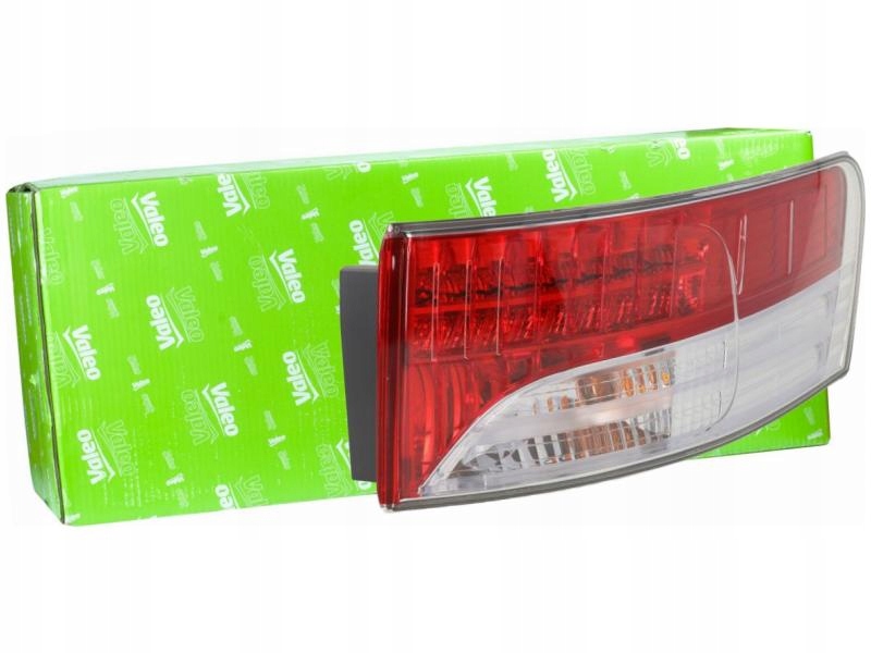 Купить Фара задний  правый  toyota avensis t27 08-11