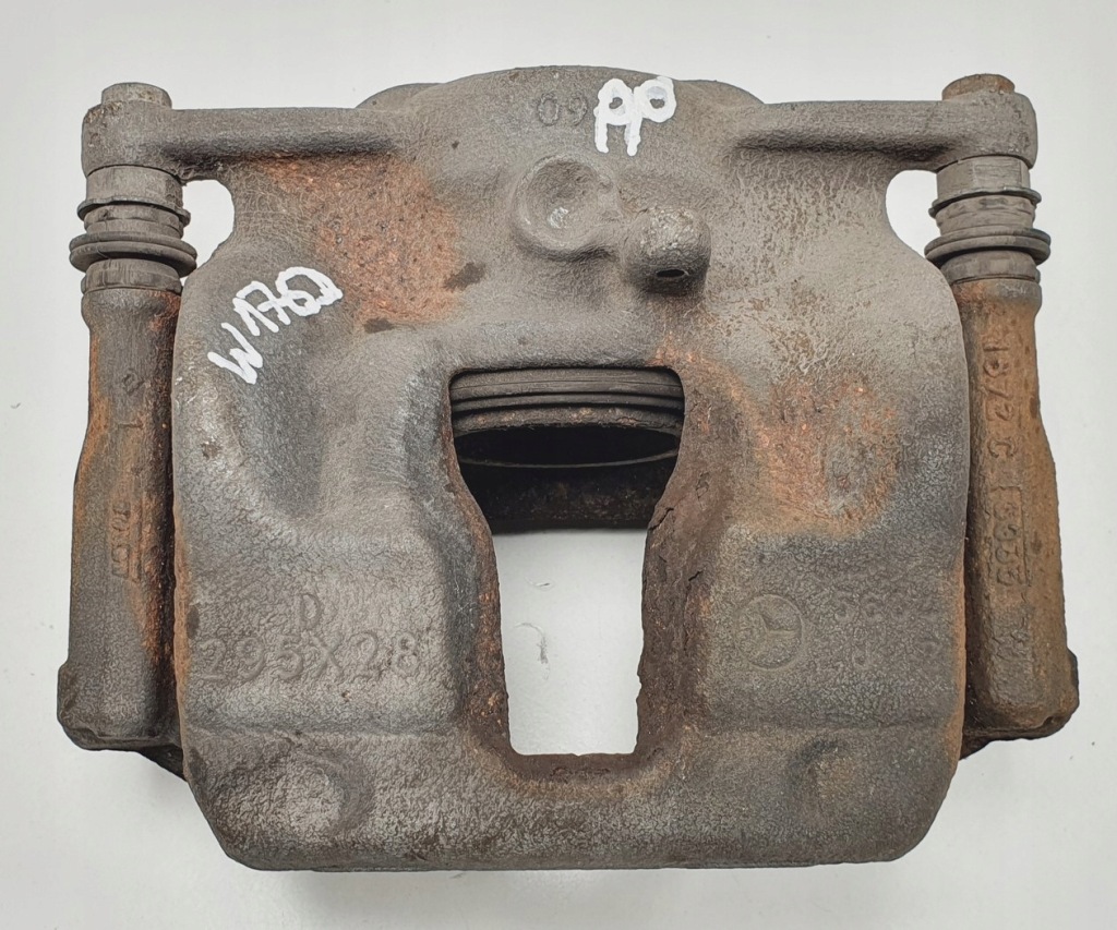 фото №1, Супорт гальмівний правий перед mercedes w176 1.6 cgi
