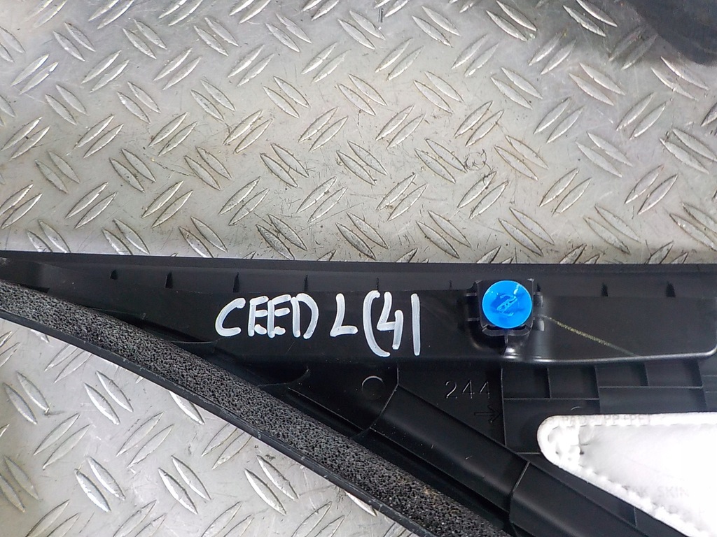 фото №6, Kia ceed iii 18- обшивка обивка багажника задняя левый