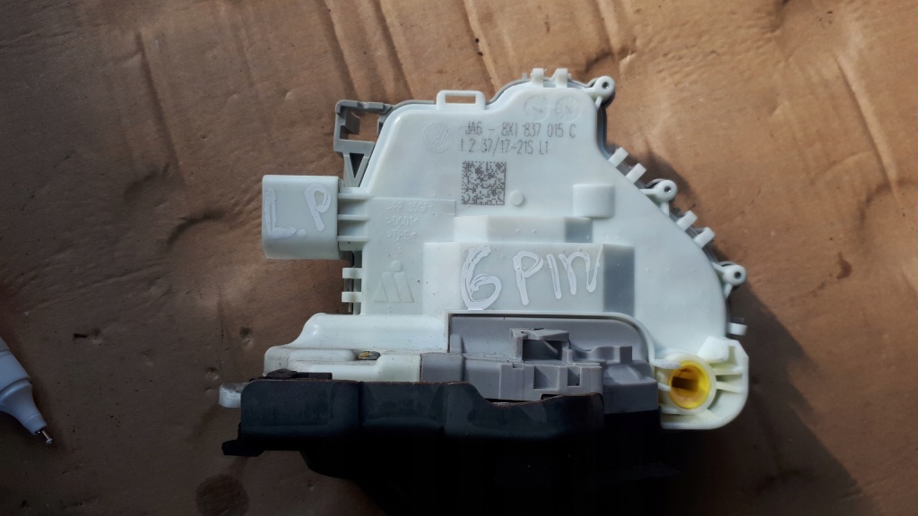 фото №1, S4 b9 a4 8w замок дверь левый перед 6pin a5 8w