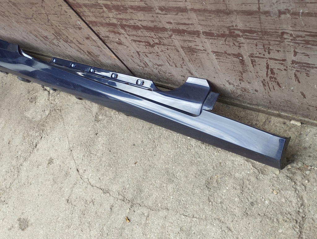 фото №8, Порог молдинг правый mercedes w207