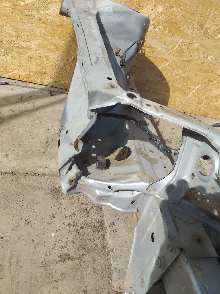 фото №6, Celica vi 6 pas передний усилитель передний панель фары