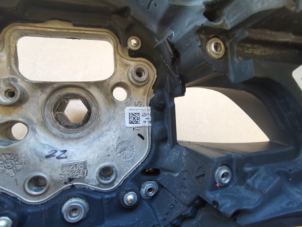 фото №9, Jaguar f-pace - воздуховод кожаный