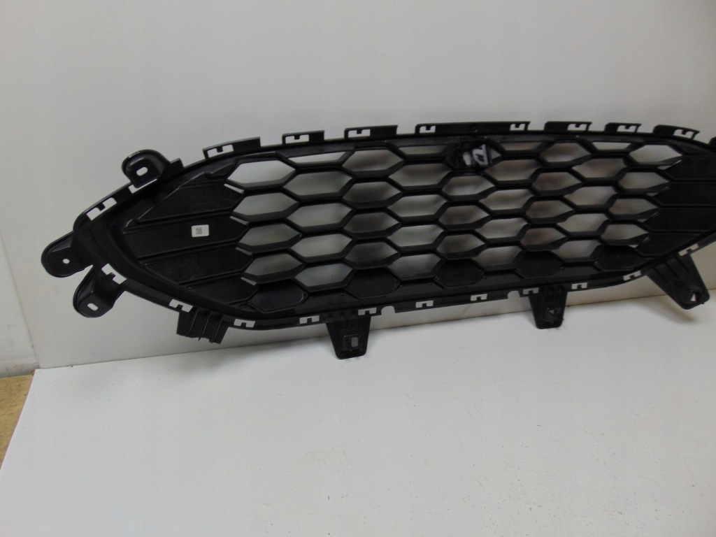 Решітка  решітка радіатора решітка бампера ford kuga mk3 lv4b-8200-yew в Україні