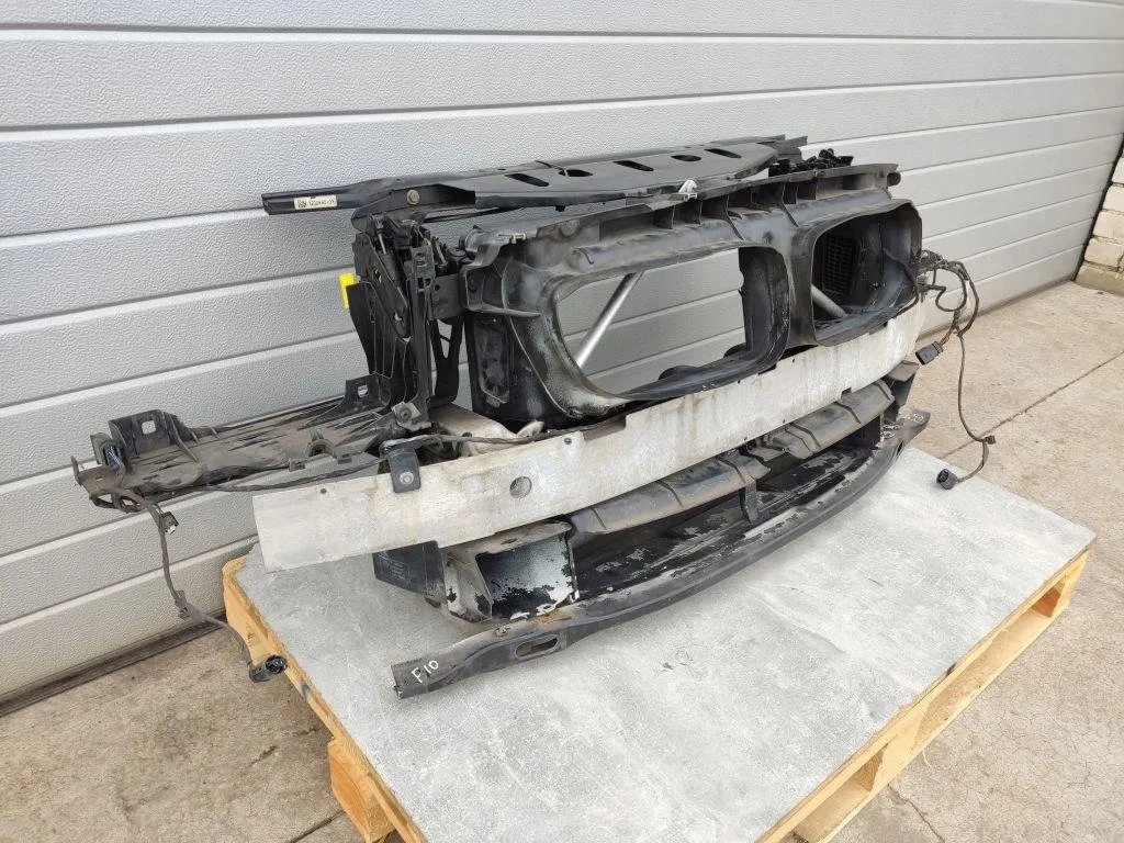 Комплект радіатор bmw 5 f10 7200781 3.0l бензиновий 2011 Доставка