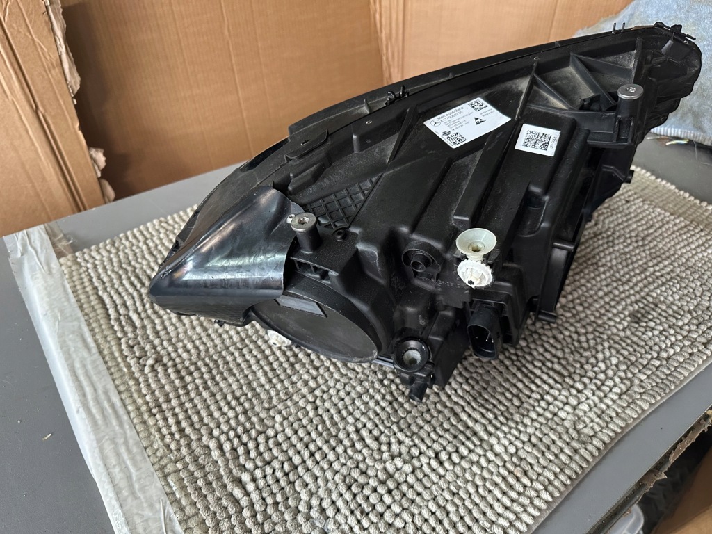 Mercedes a klasa 177 фара ліва оригінальна full led Зі Шроту