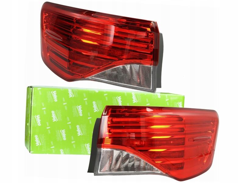 Купить Фонари задний  toyota avensis t27 11-15 седан