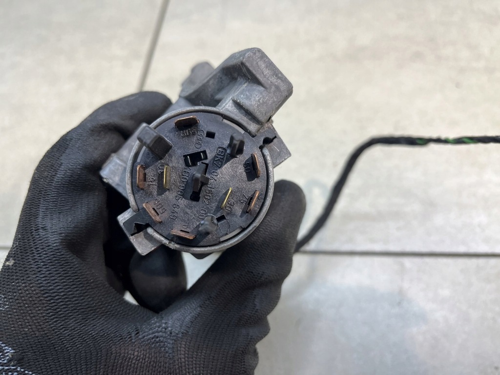 фото №9, Замок запалювання ключ vw polo iv 1.2 12v 4b0905851