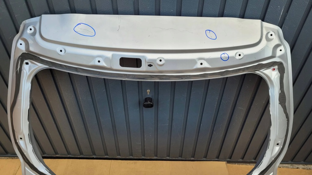 фото №2, Toyota yaris cross 21- крышка багажника багажника задняя fv