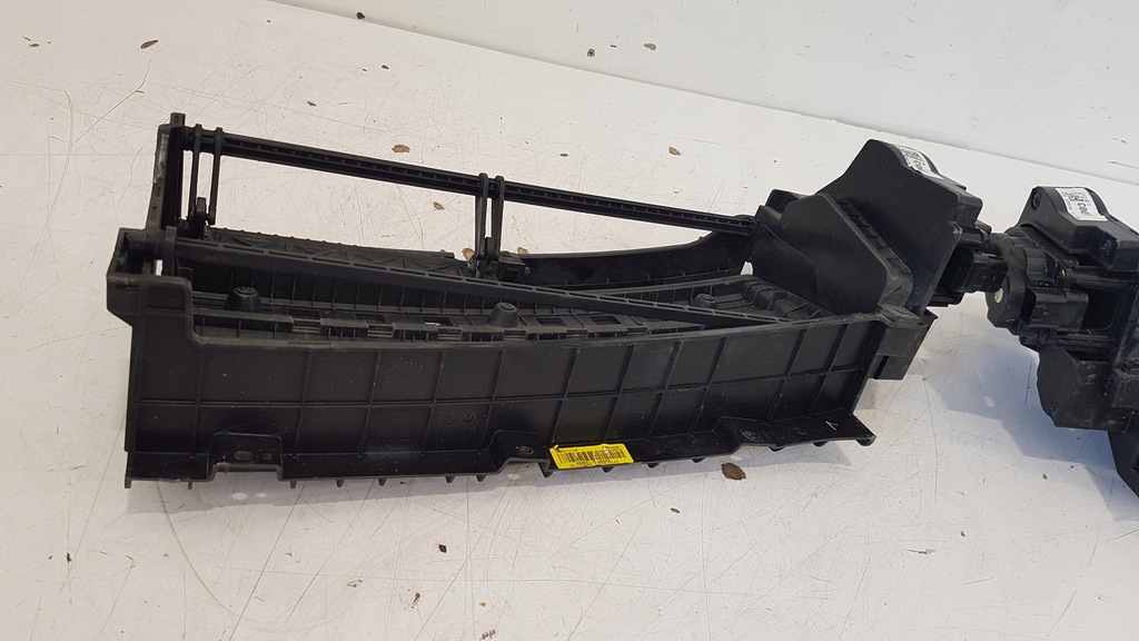 фото №8, Hyundai ioniq 6 vi впуск шторка жалюзі повітропровід повітря ліва