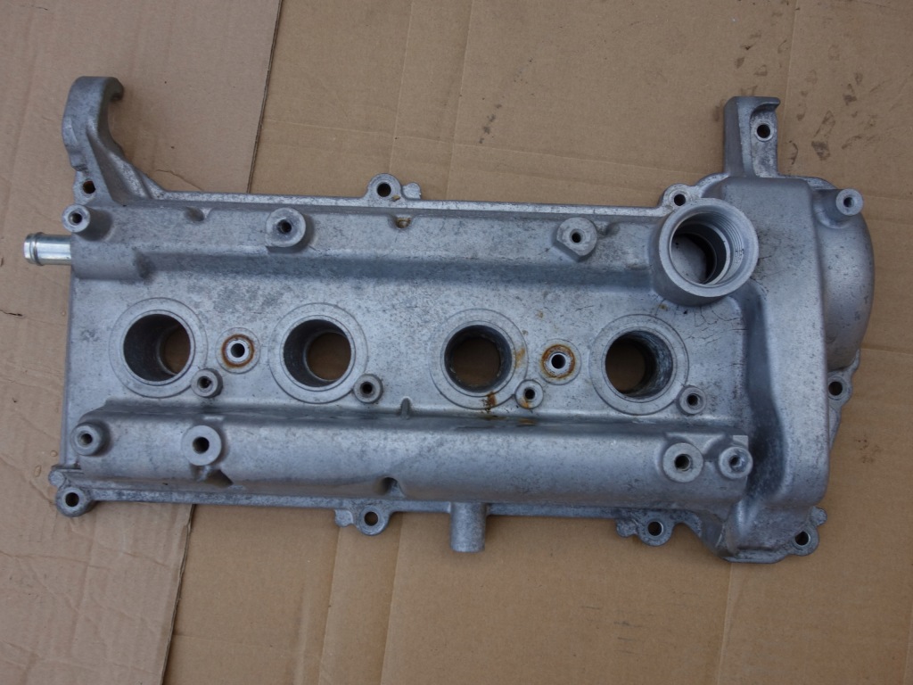 фото №1, Крышка клапанов крышка toyota yaris iii 1.33