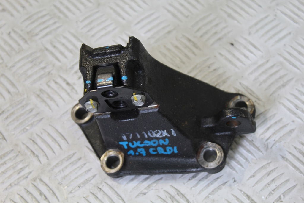 фото №1, Кронштейн коробки tucson ii