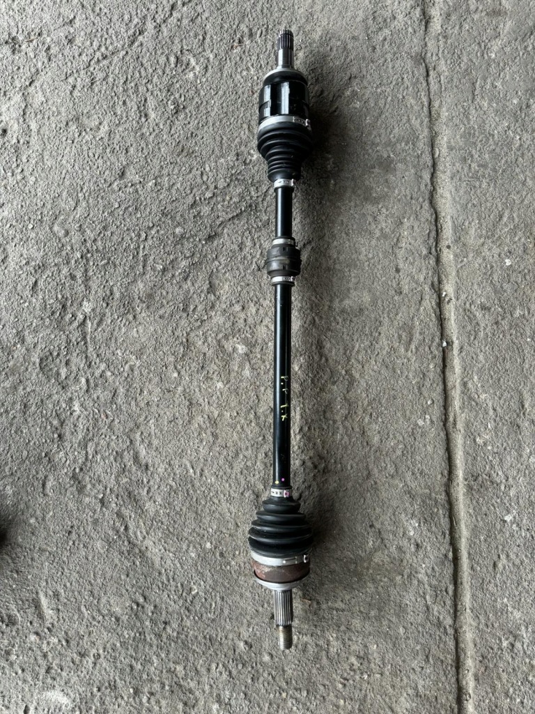 фото №1, Приводной вал правый перед toyota yaris cross kross 1.5 гибрид 43410-0d810