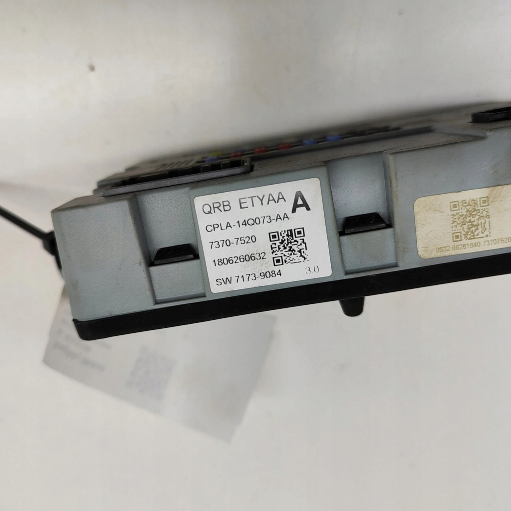 фото №8, Jaguar i-pace 2019 рамка / модуль предохранителей