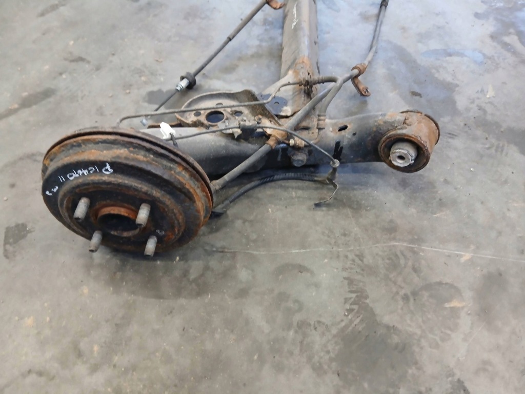 Kia picanto 2 балка підвіска задня вісь  задні 1.0 2011- Зі Шроту