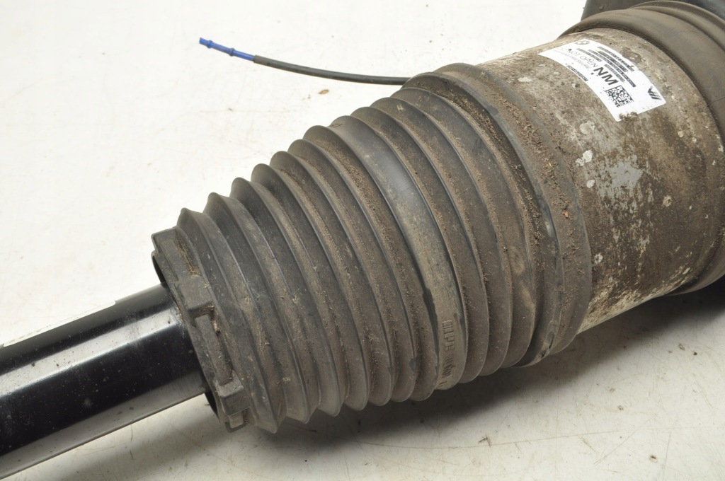 Bmw i4 g26 амортизатор лівий задня задній 22362769 Зі Шроту