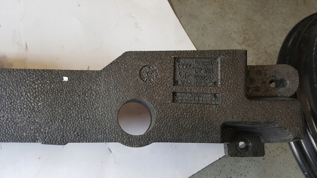 фото №12, Абсорбер пена бампера передний audi e-tron gt 4j3807549b демонтаж