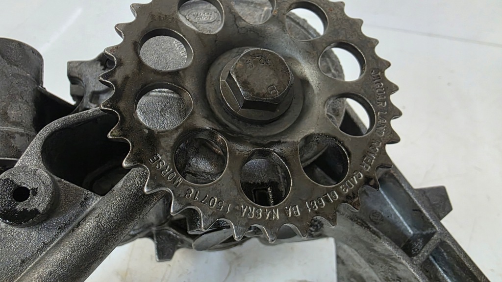 Купить Насос масла jaguar xf ii x260 2017 2.0d