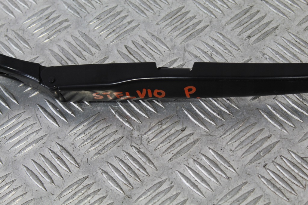 фото №2, Рычаг дворники правое alfa romeo stelvio