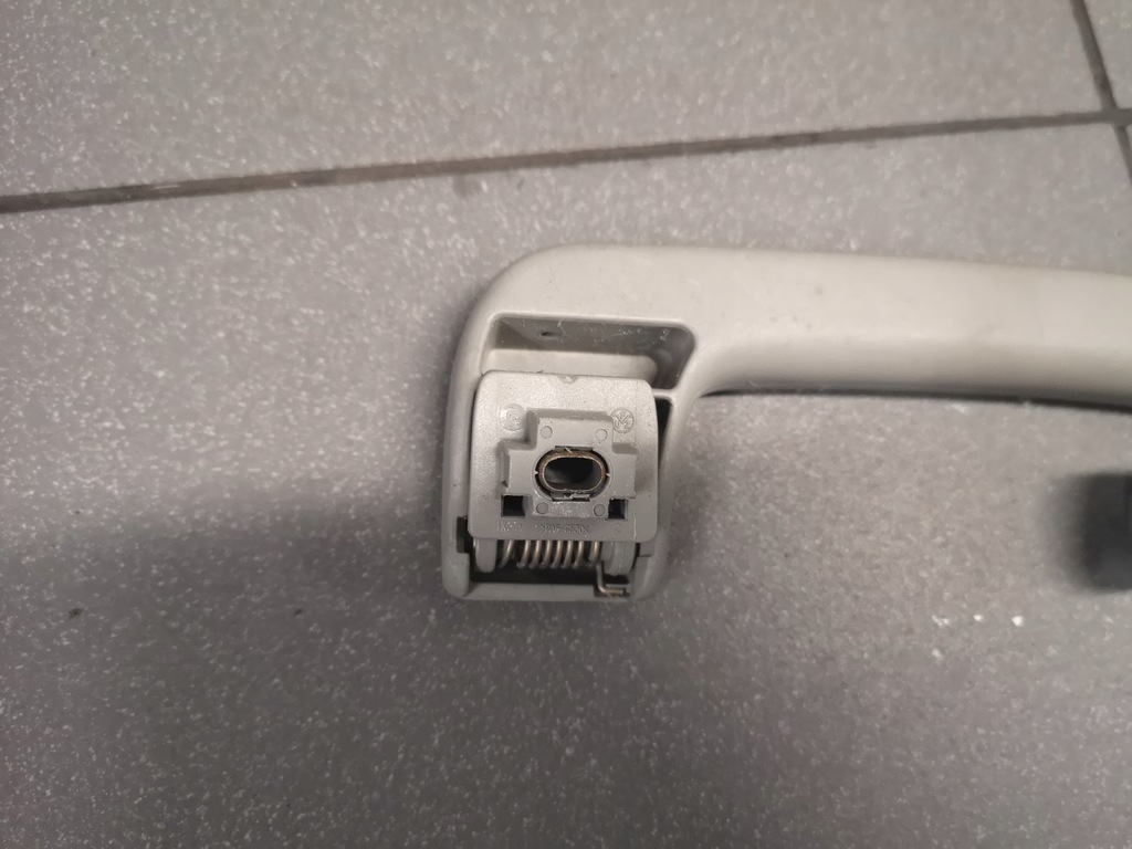 фото №8, Ручка потолочный правая audi a4 b6 8e0857608