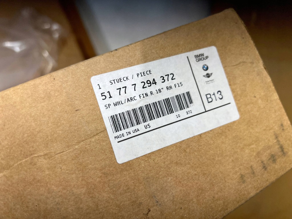 Молдинг крыла правый задний  bmw x5 f15 7294372 Оригинал