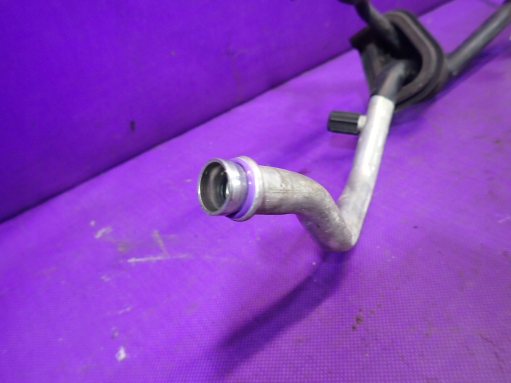 фото №4, Skoda superb i 1,8 awt шланг wąż кондиционера