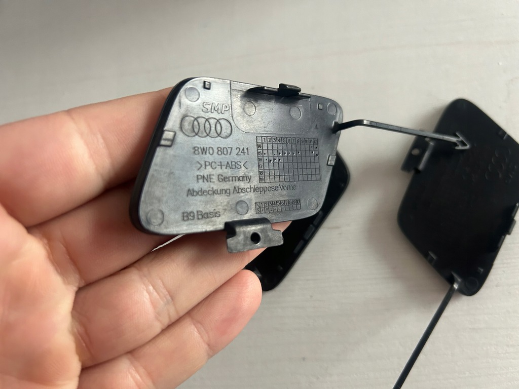 фото №15, Audi a4 b9 basis 15-19 заглушка фаркоп перед 8w0 оригинальный номер