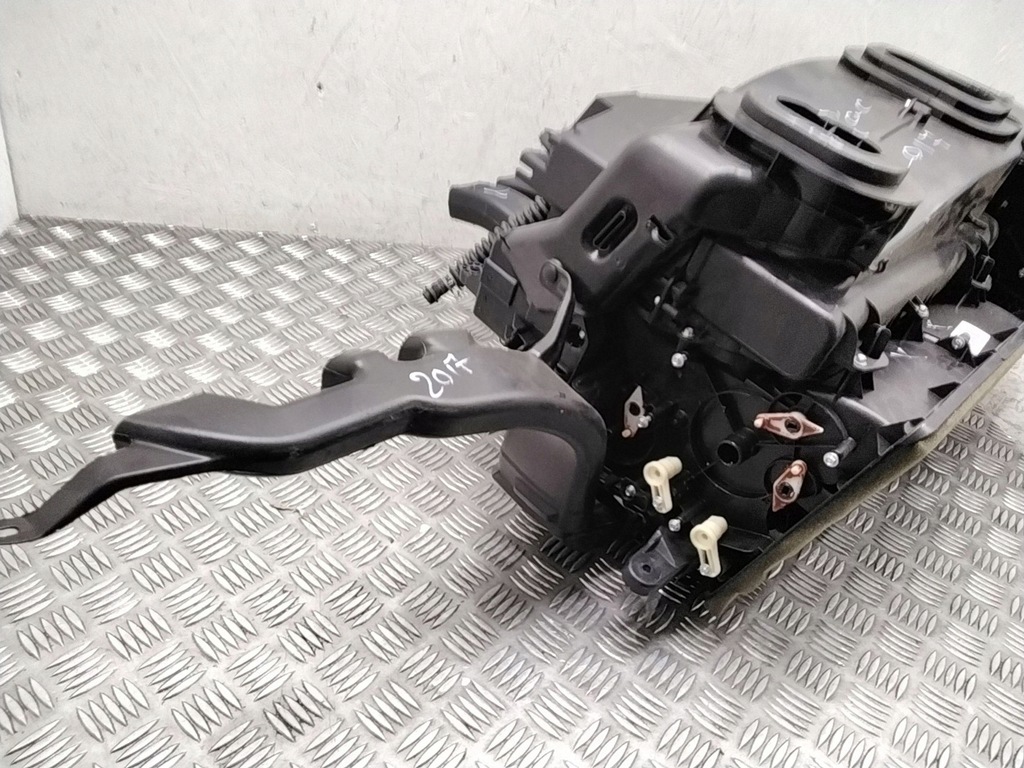 фото №7, Chrysler pacifica 2017 с передний корпус отопителя