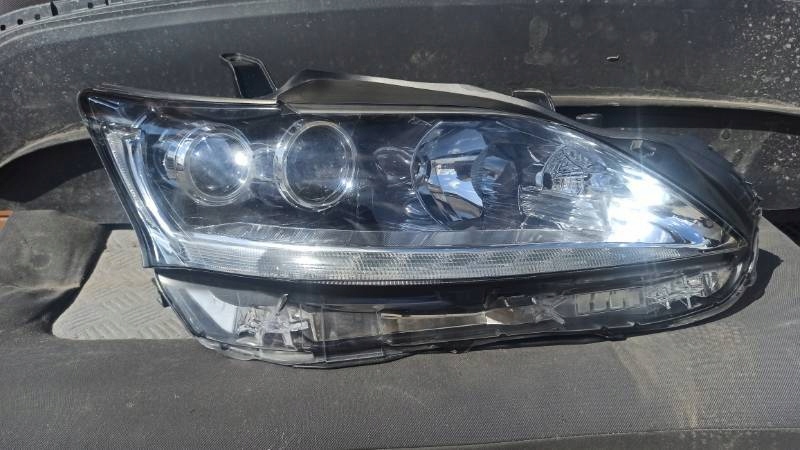 фото №1, Lexus ct 10- фара правий перед