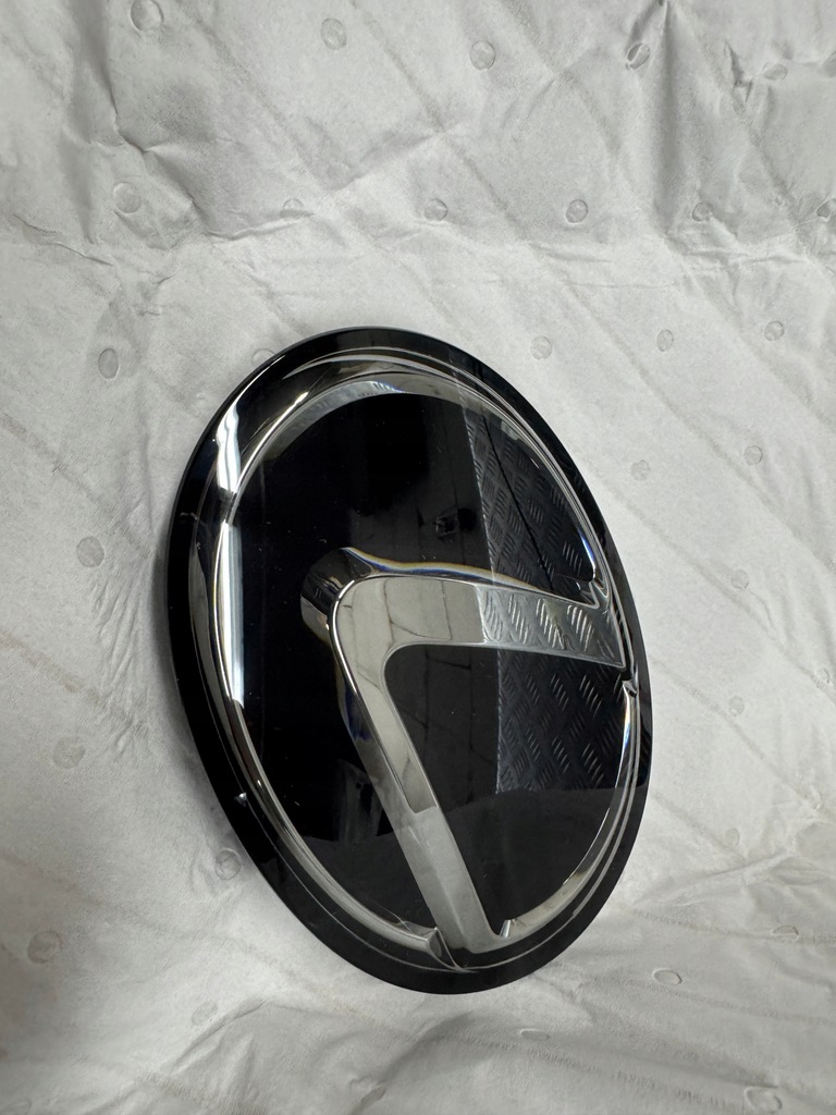 фото №1, Lexus rc эмблема logo бампера перед lift эмблема значок решётка lexus