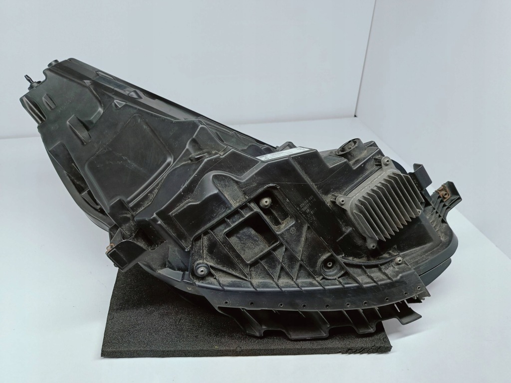 Tesla model 3 y рестайлінг  20- фара ліва перед передня full led європа  1514952-00-d Ціна