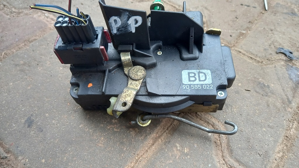 фото №1, Замок правый перед opel vectra b 98r sedan