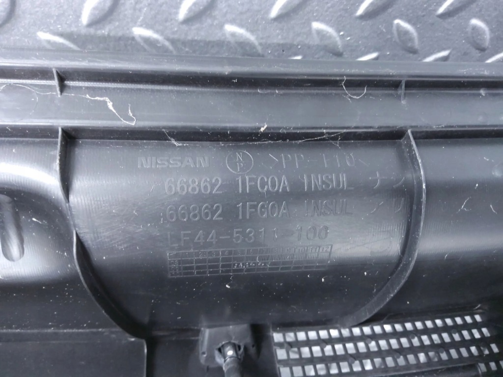 Жабо nissan cube z12 668621fc0a Ціна