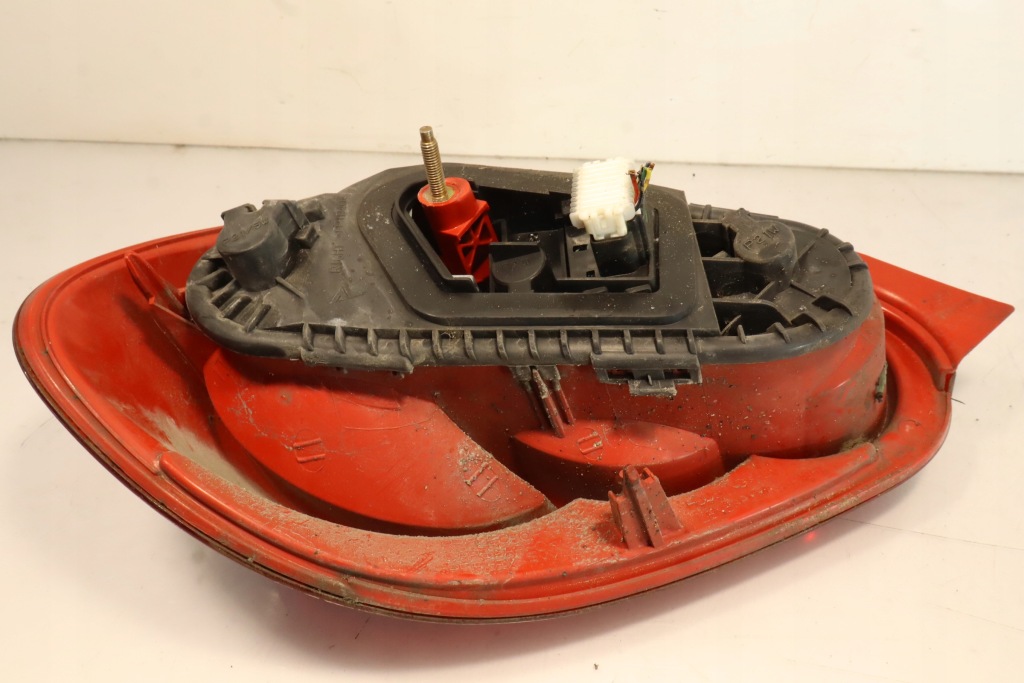 фото №5, Лампа правая задняя toyota aygo i hb