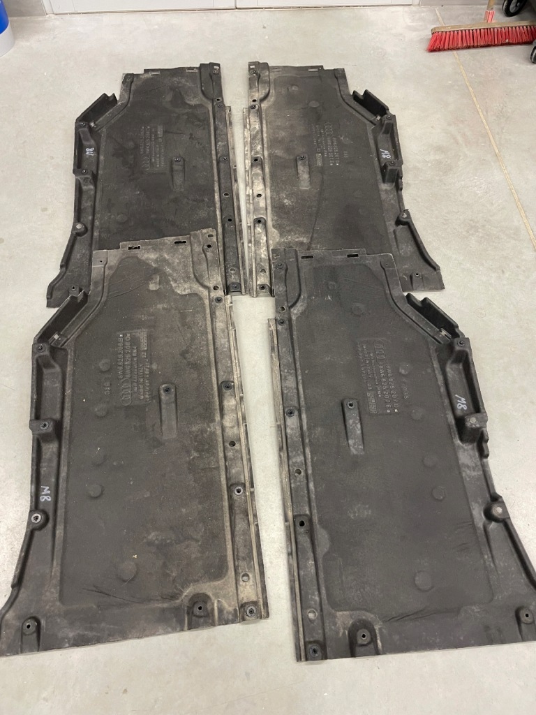 Накладка плита подвеска левая правая a5 8w оригинал Недорого