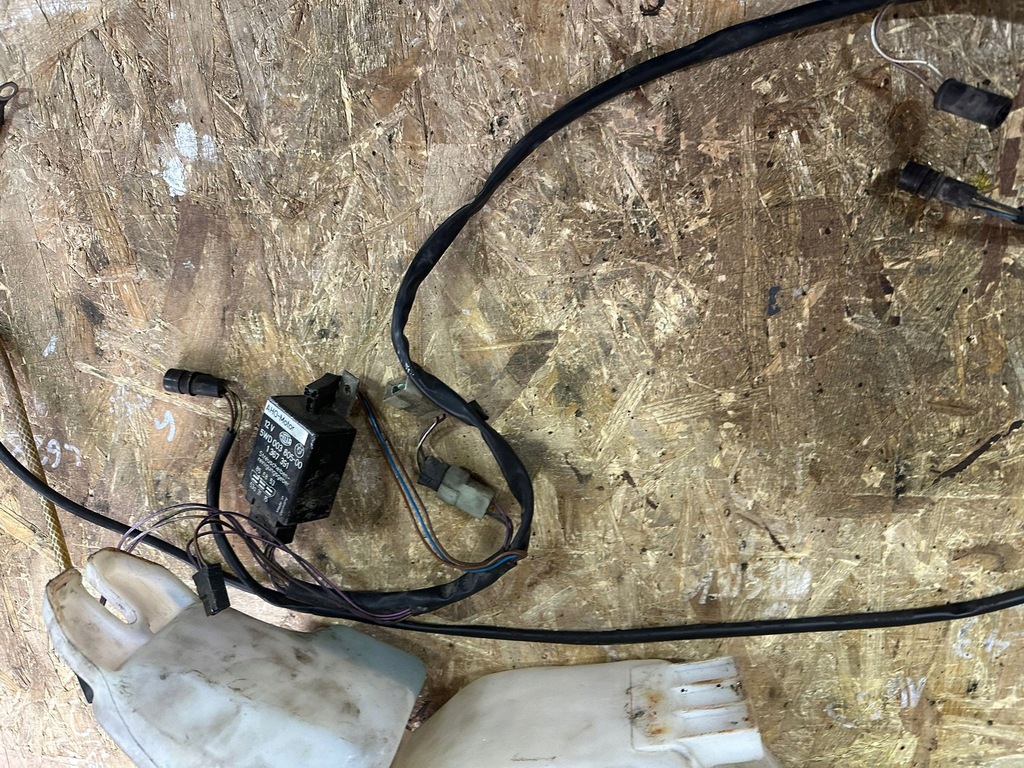 фото №11, Омыватель лампа интенсивное мойка bmw e28 rarytas