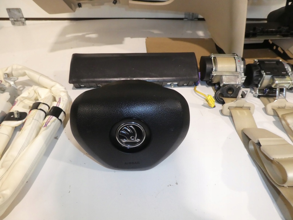 фото №8, Skoda superb ii lift панель приладів консоль подушка безпеки шторки безпеки ремені кремовий