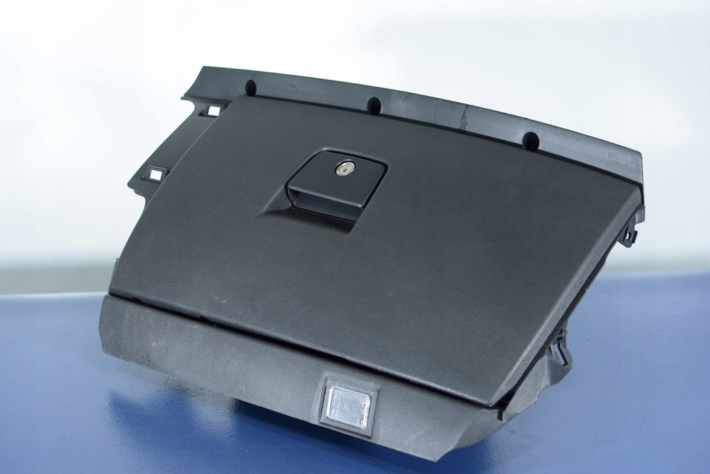 фото №3, Volvo v50 lift бардачок пасажира