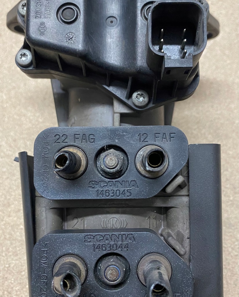 фото №4, Клапан тормозной главный scania r 1463045