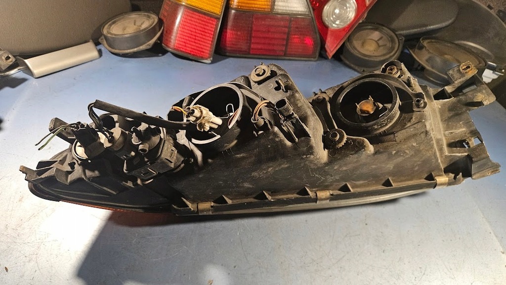 фото №7, Лампа фара поворотник левый перед передняя mitsubishi galant viii 8