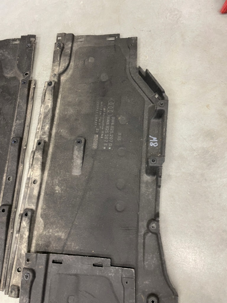 Купить Накладка плита подвеска левая правая a5 8w оригинал