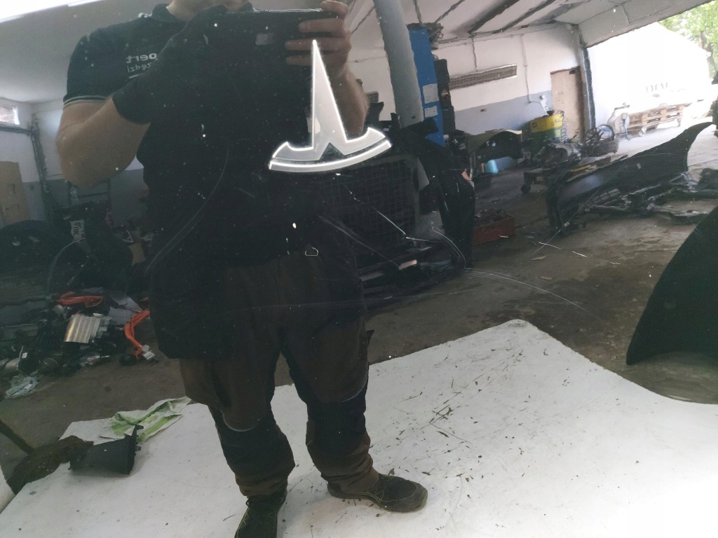 Tesla model 3 рестайлинг  2024 highland капот крышка двигателя чёрный pbsb в Украине