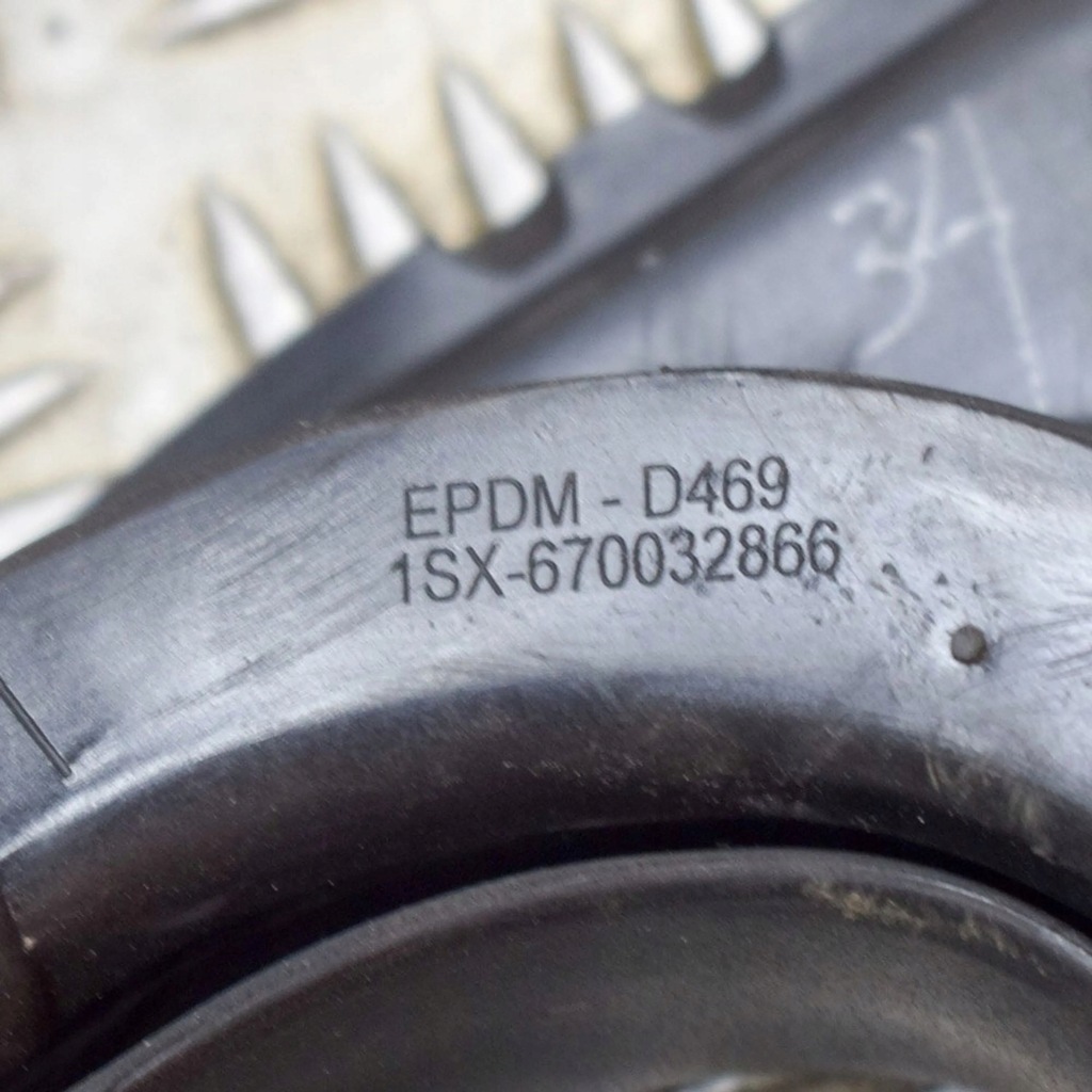 фото №6, Maserati levante 2023 ліва сторона прокладка двері