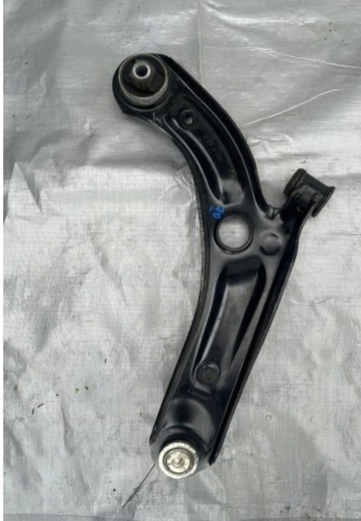 фото №1, Fiat 500e электрик рычаг левый передний