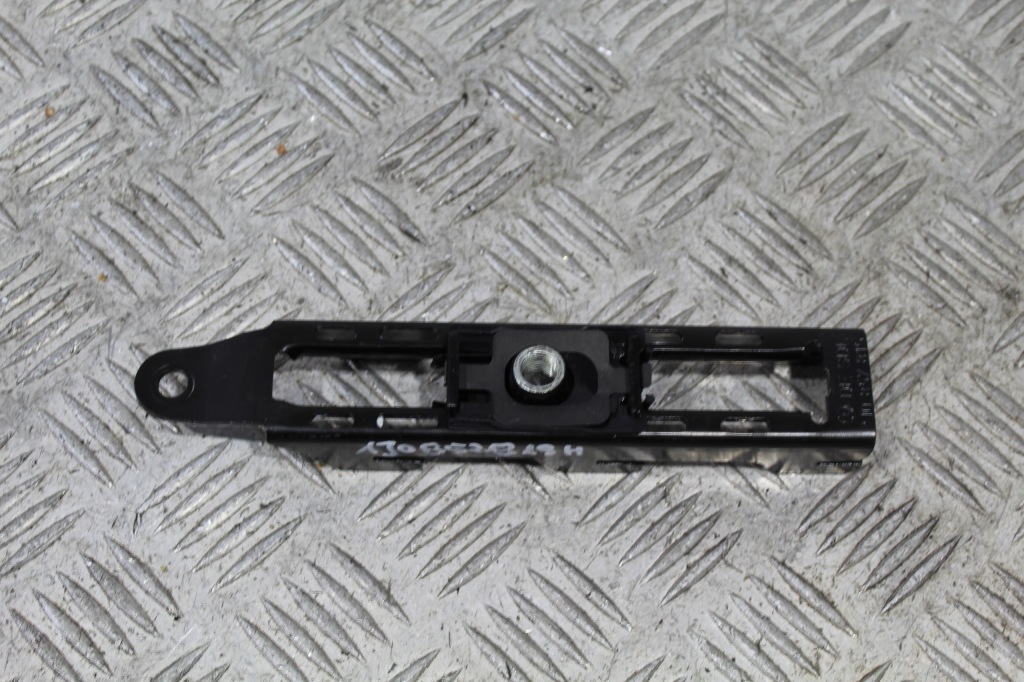 фото №1, Регулювання ременів безпеки caddy 2k0 2k5